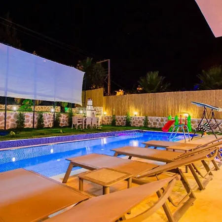 ヴィラ Patara 3 Bedroom 3746